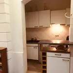 Apartment Living In Paris - Seguier